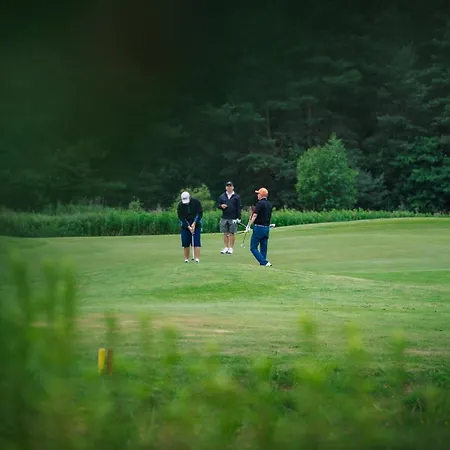 Golf W Sobieniach * Sobienie Jeziory
